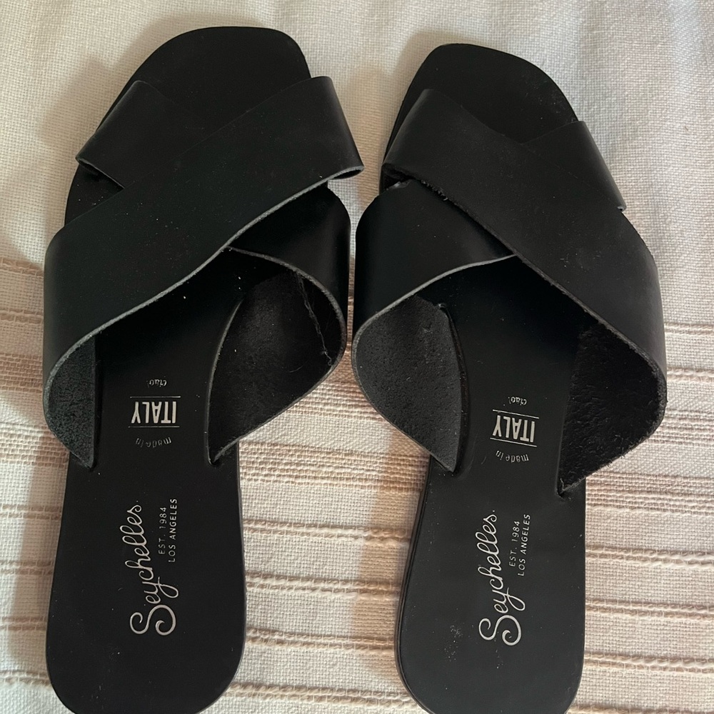 Seychelles cross cross black leather Sandles